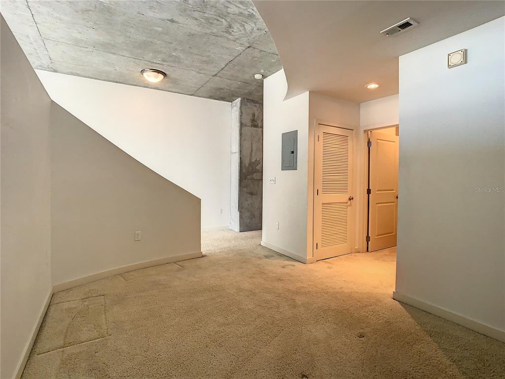 155 S Court Ave #1906 Property Photo 13