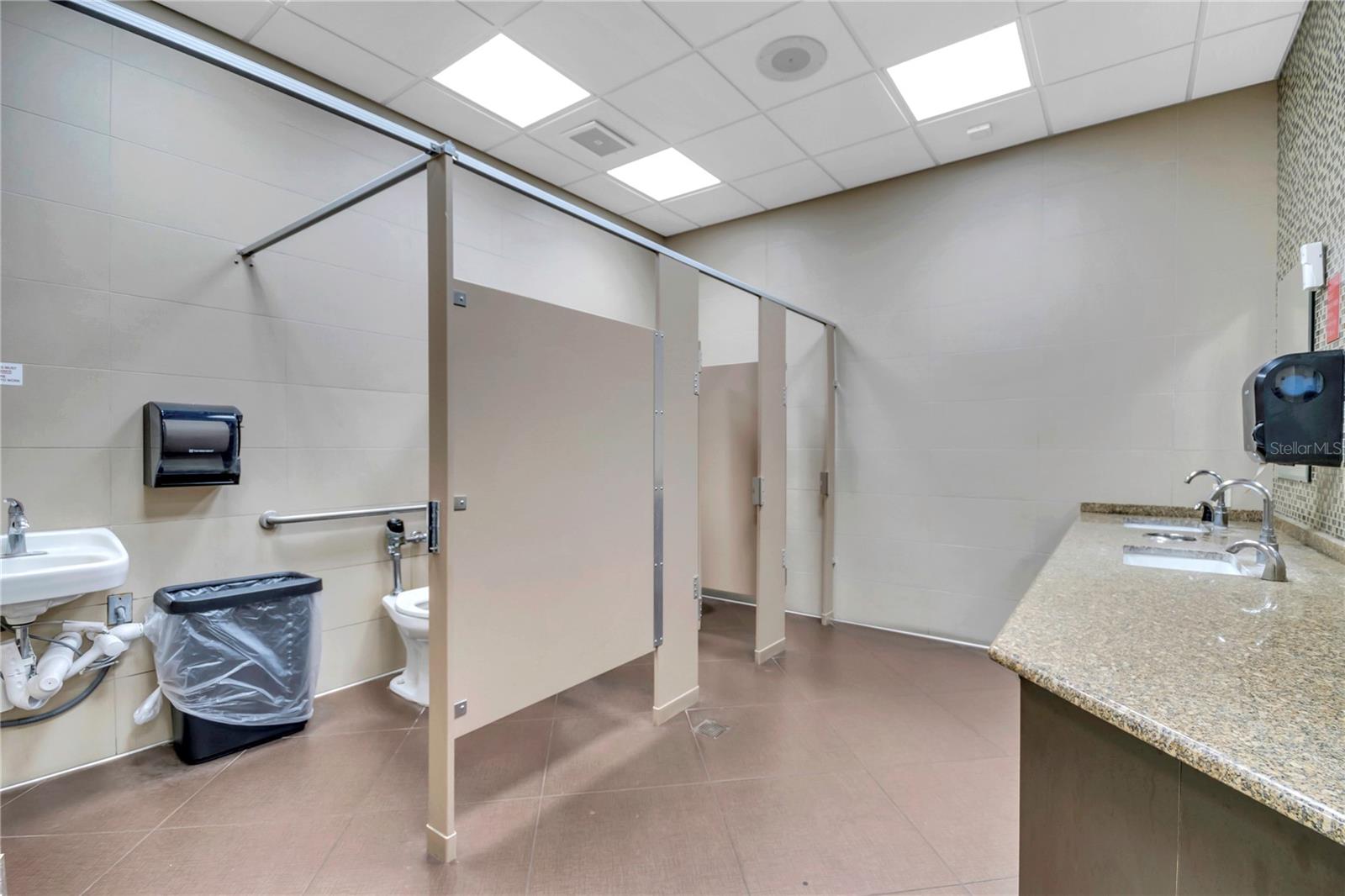 5600 Butler National Dr Property Photo 45