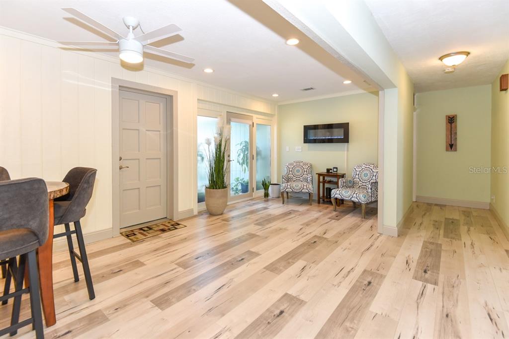 213 Riverbend Road Property Photo 10