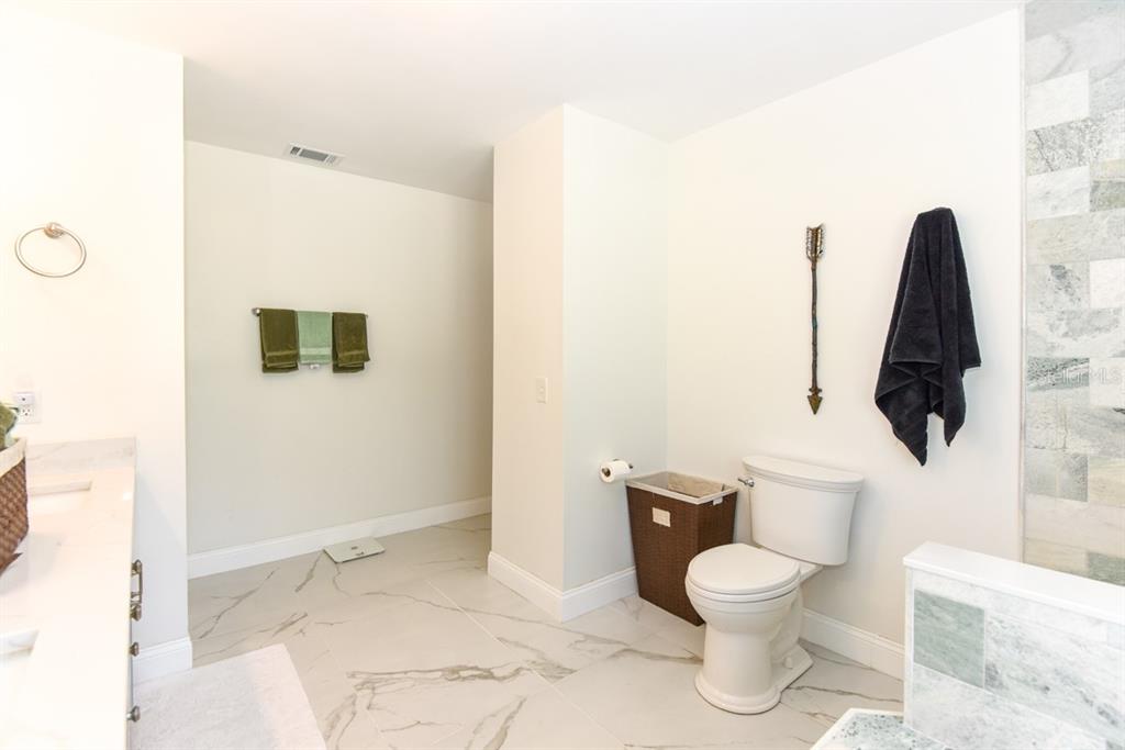 213 Riverbend Road Property Photo 33