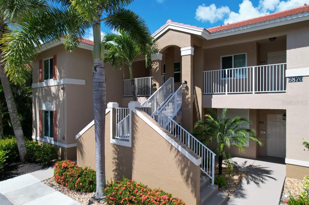 6870 Huntington Lakes Circle Property Photo