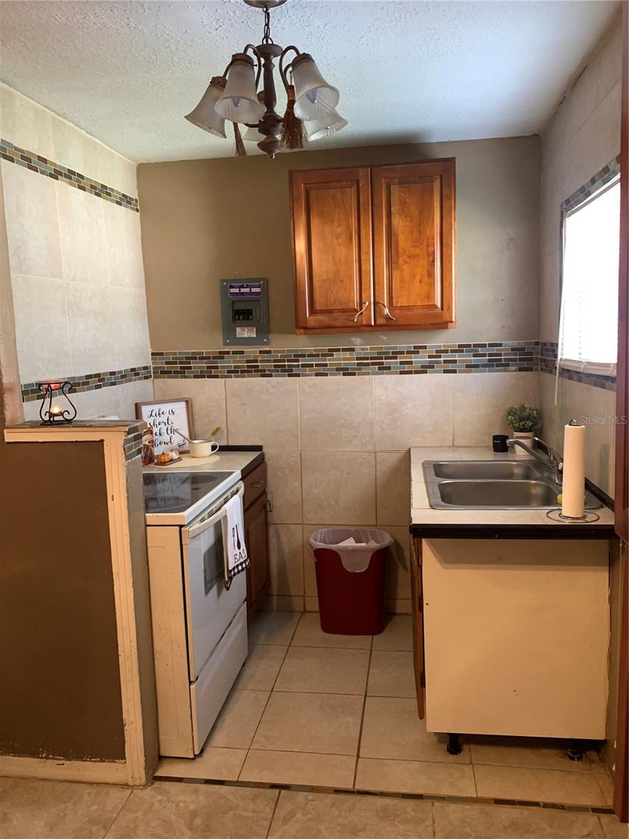 1023 W Gore St W Property Photo 16