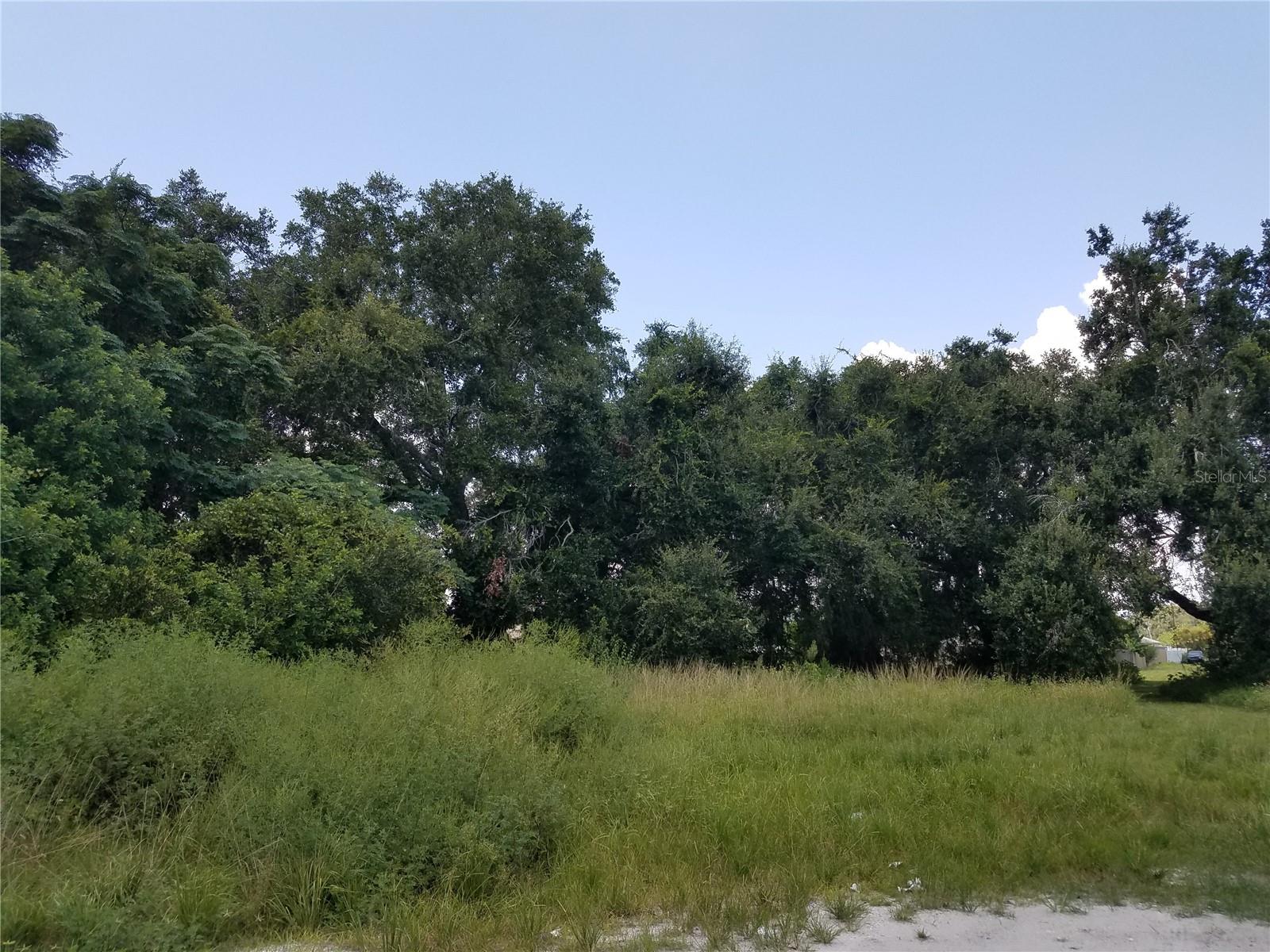 O6086906 Property Photo 2
