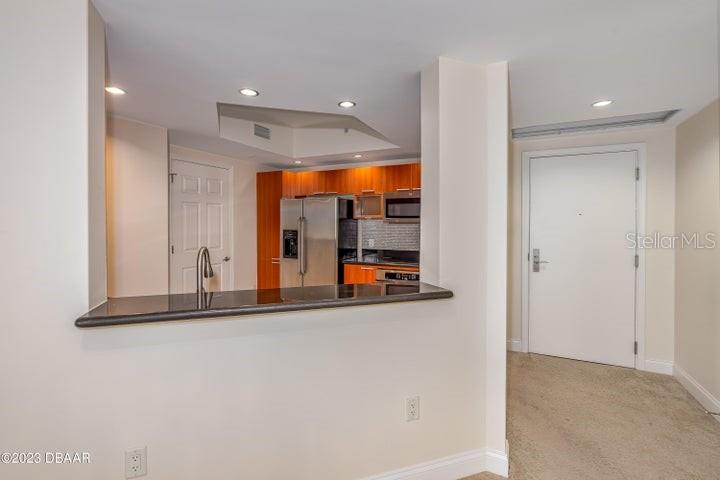 231 Riverside Drive #608 Property Photo 10