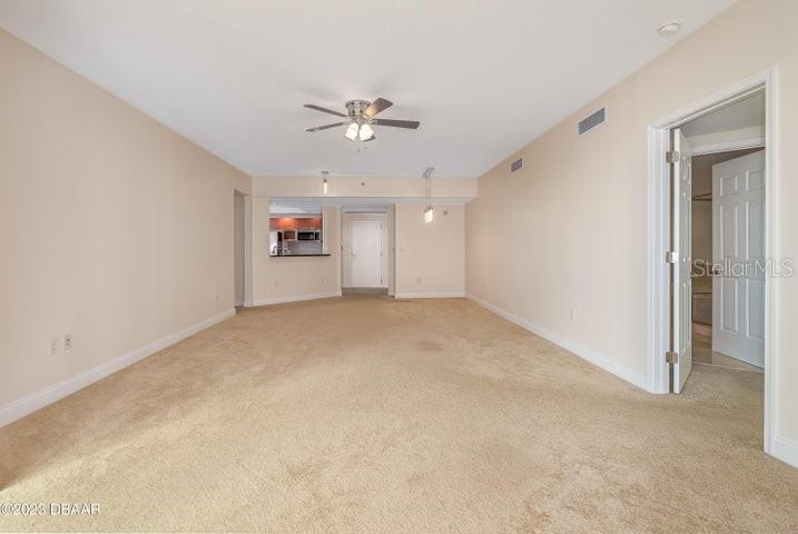 231 Riverside Drive #608 Property Photo 16