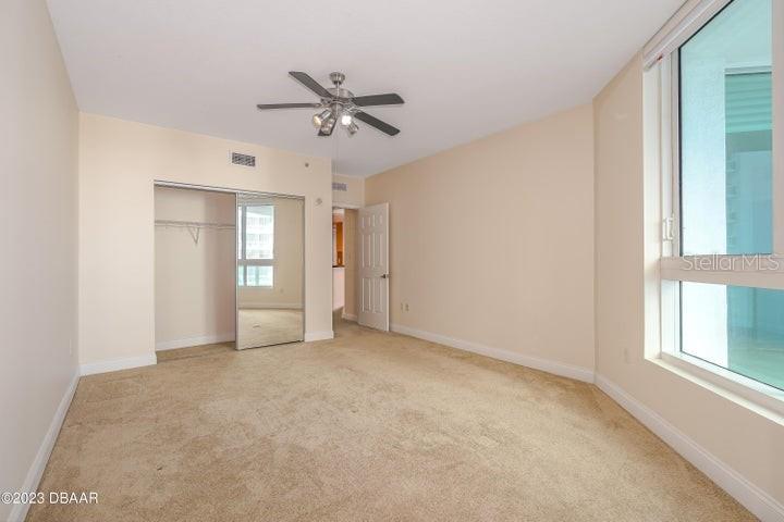 231 Riverside Drive #608 Property Photo 23