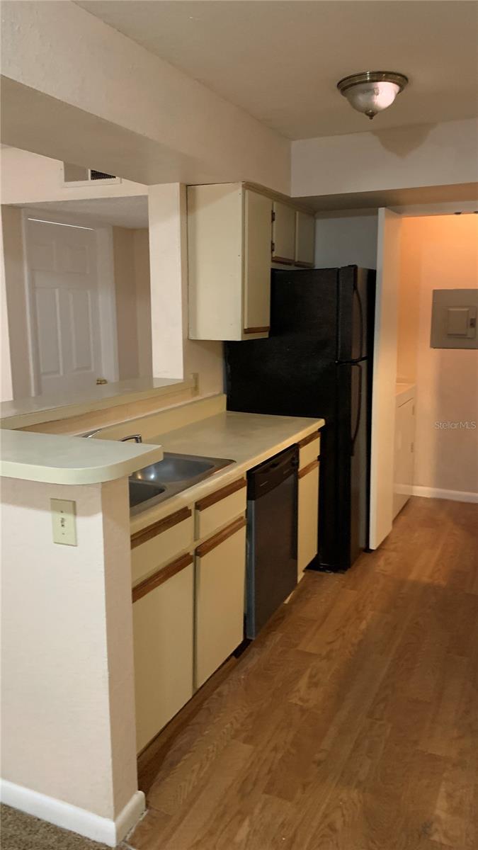 4200 Thornbriar Lane #204 Property Photo 6
