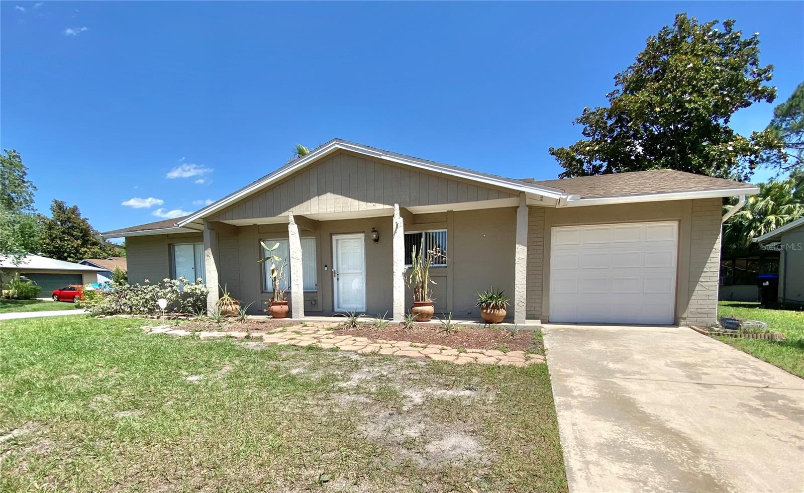 10401 Larissa St Property Photo 1