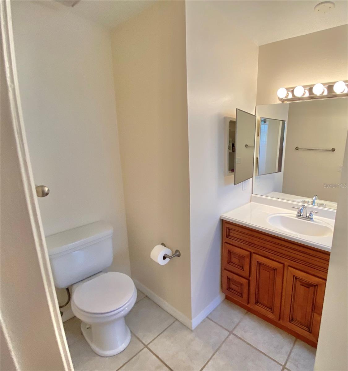 10401 Larissa St Property Photo 8