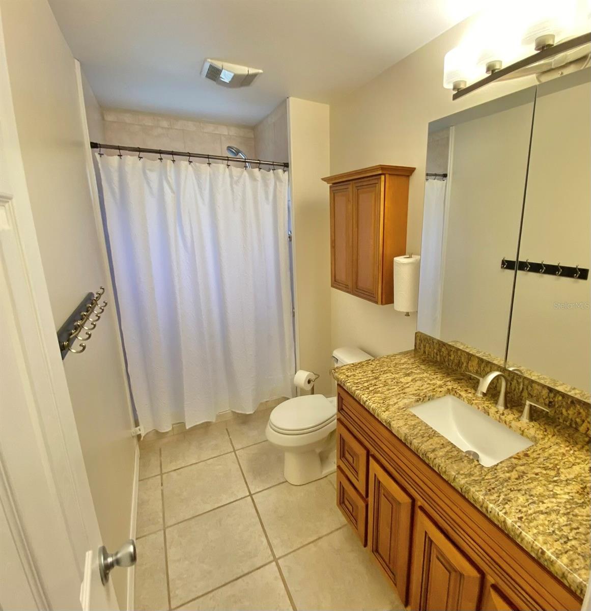 10401 Larissa St Property Photo 9