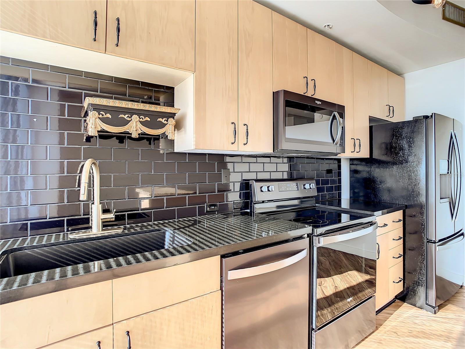 155 S Court Ave #2107 Property Photo 12