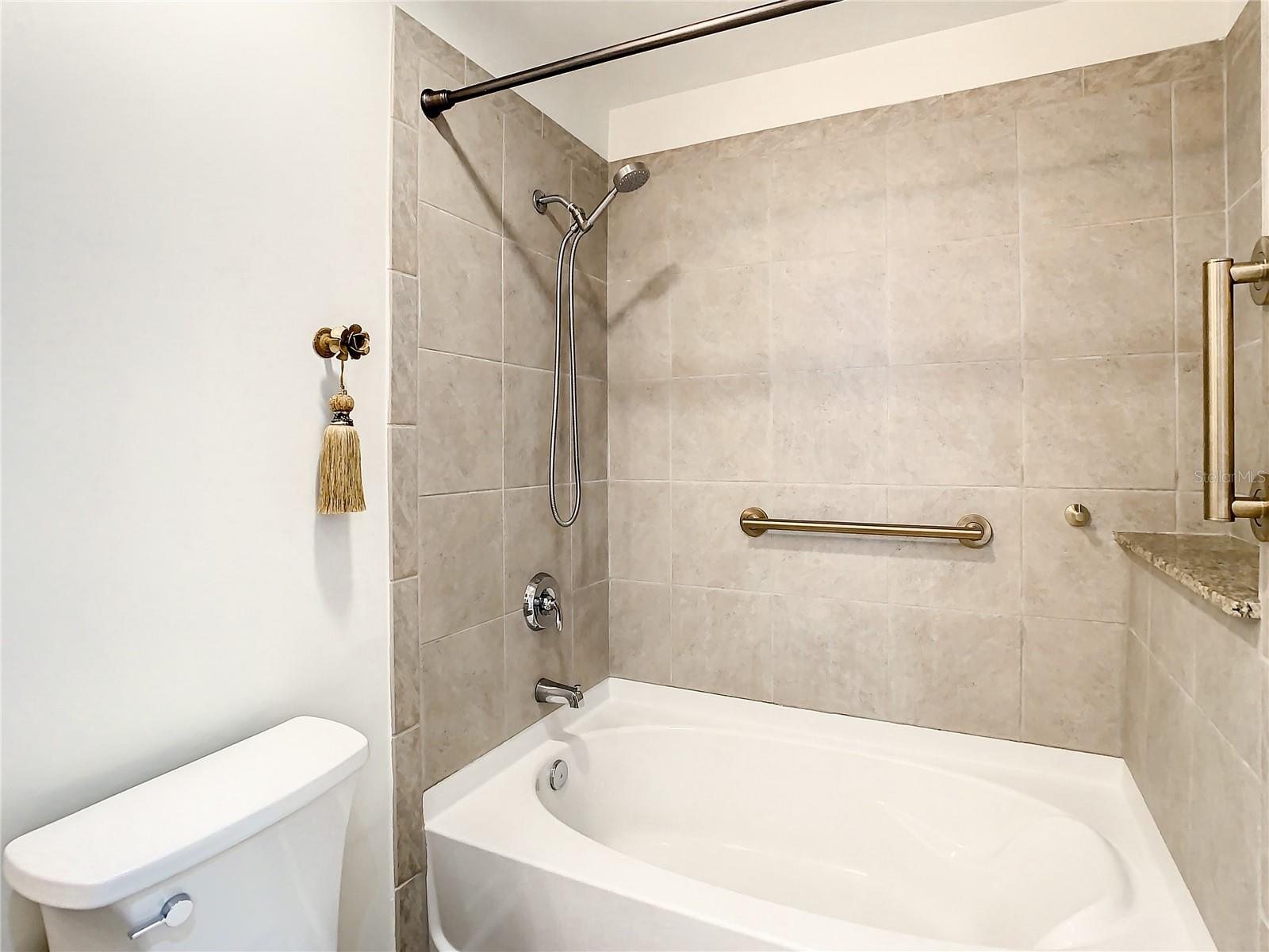 155 S Court Ave #2107 Property Photo 18