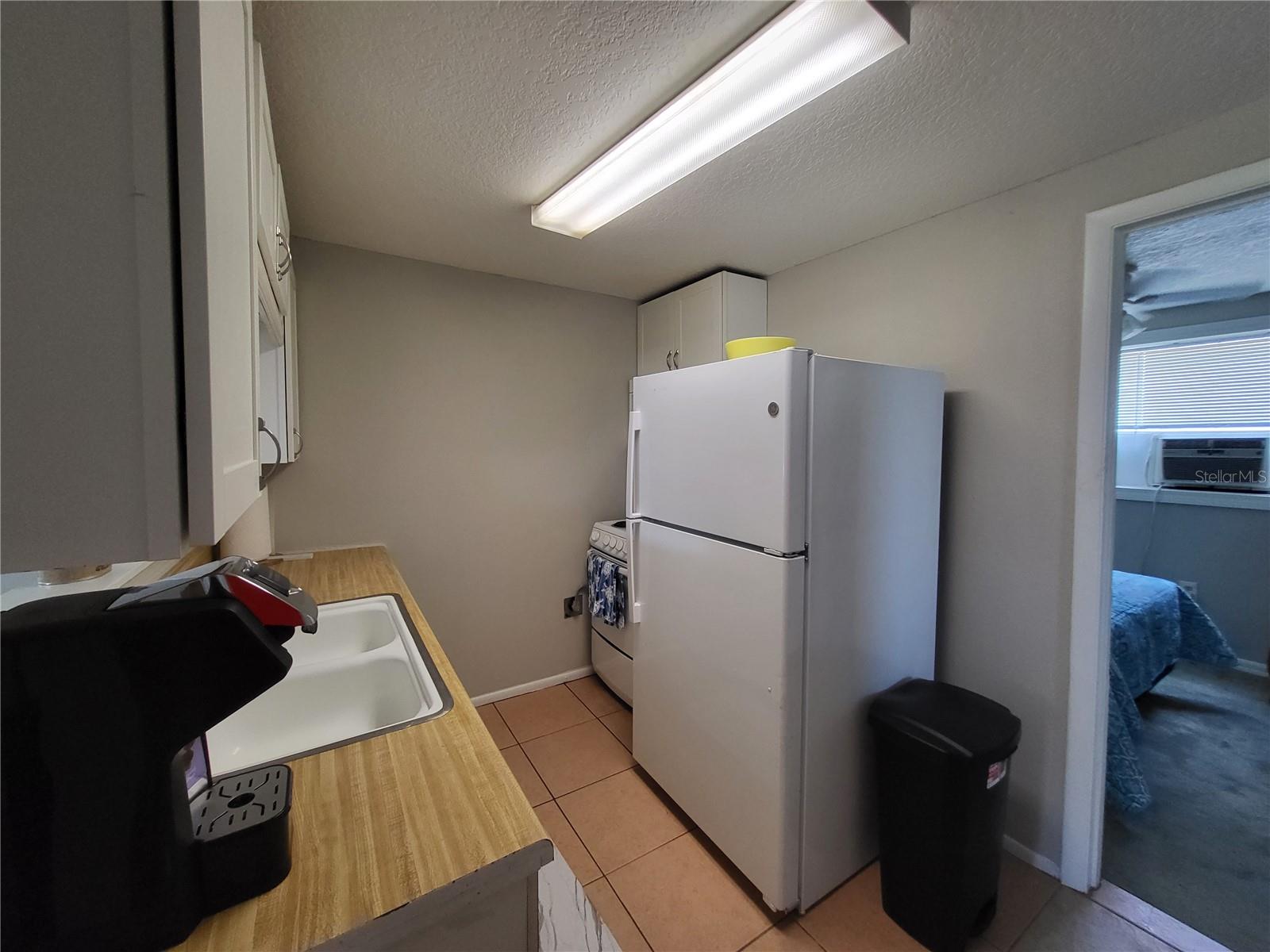 211 W Bay Ave #a Property Photo 10
