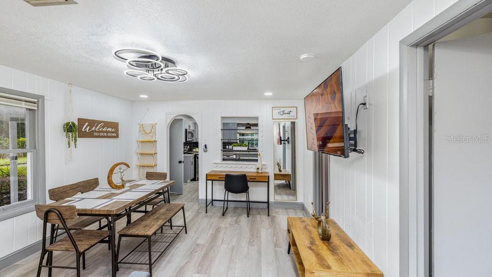 O6114643 Property Photo 5