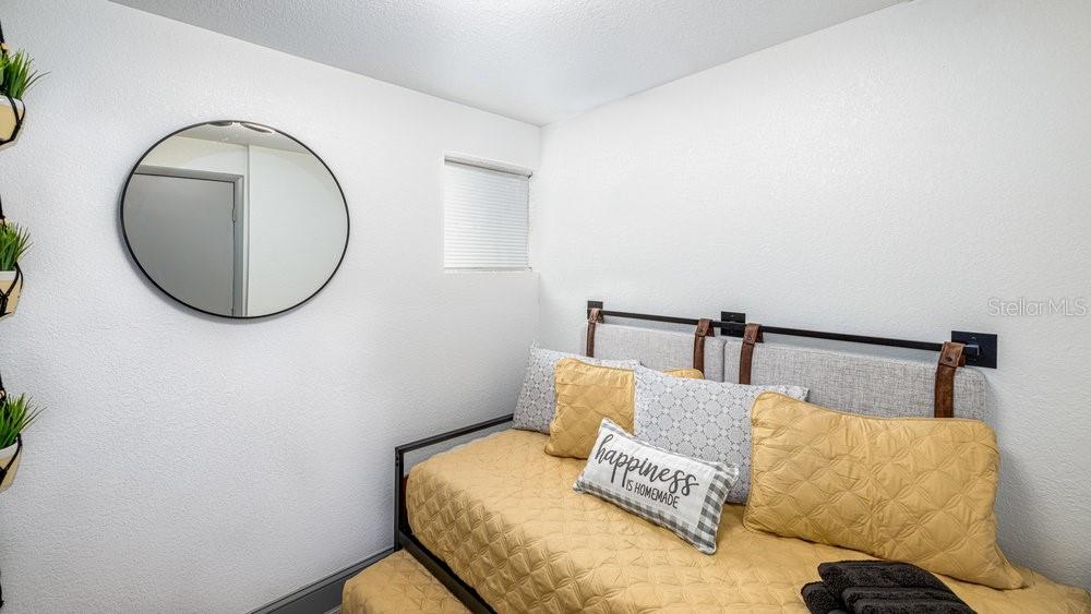 O6114643 Property Photo 19