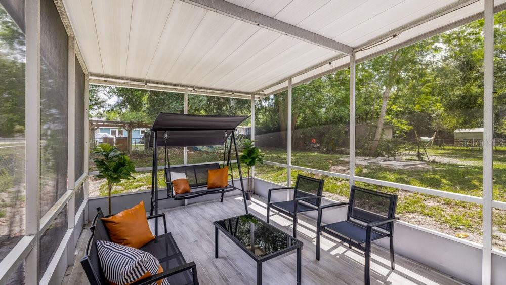 O6114643 Property Photo 23