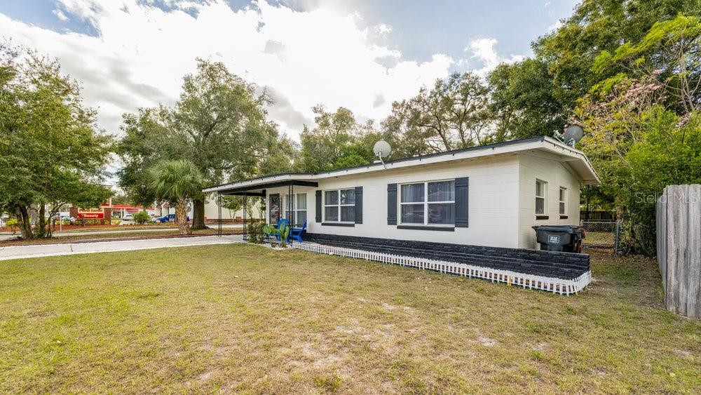 O6115229 Property Photo 3