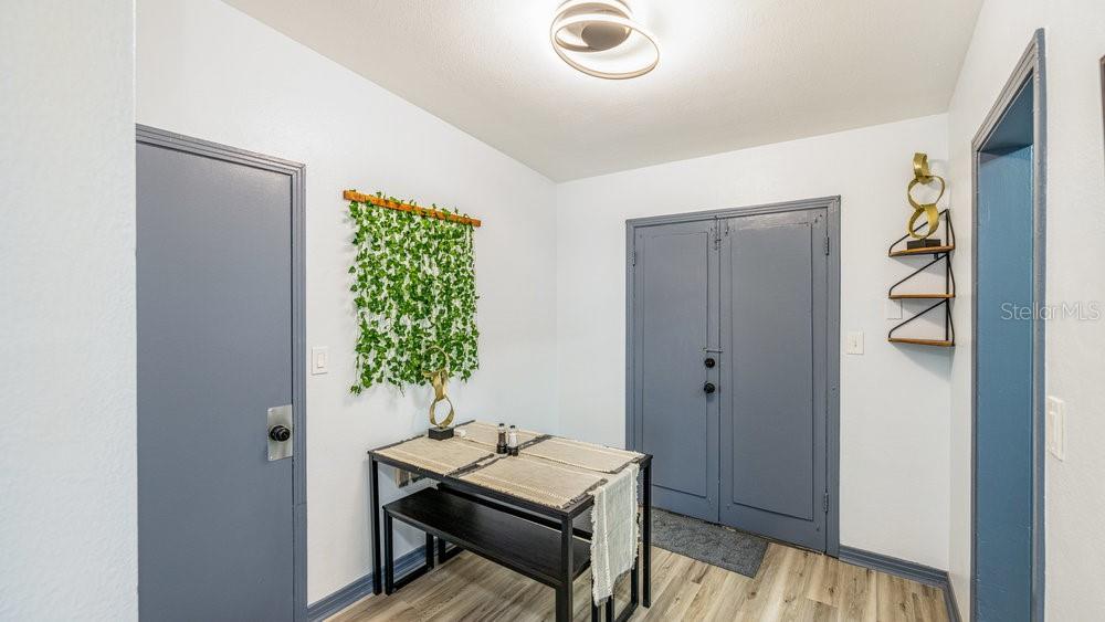 O6115229 Property Photo 13