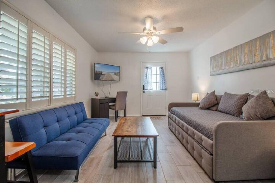 O6117175 Property Photo 7