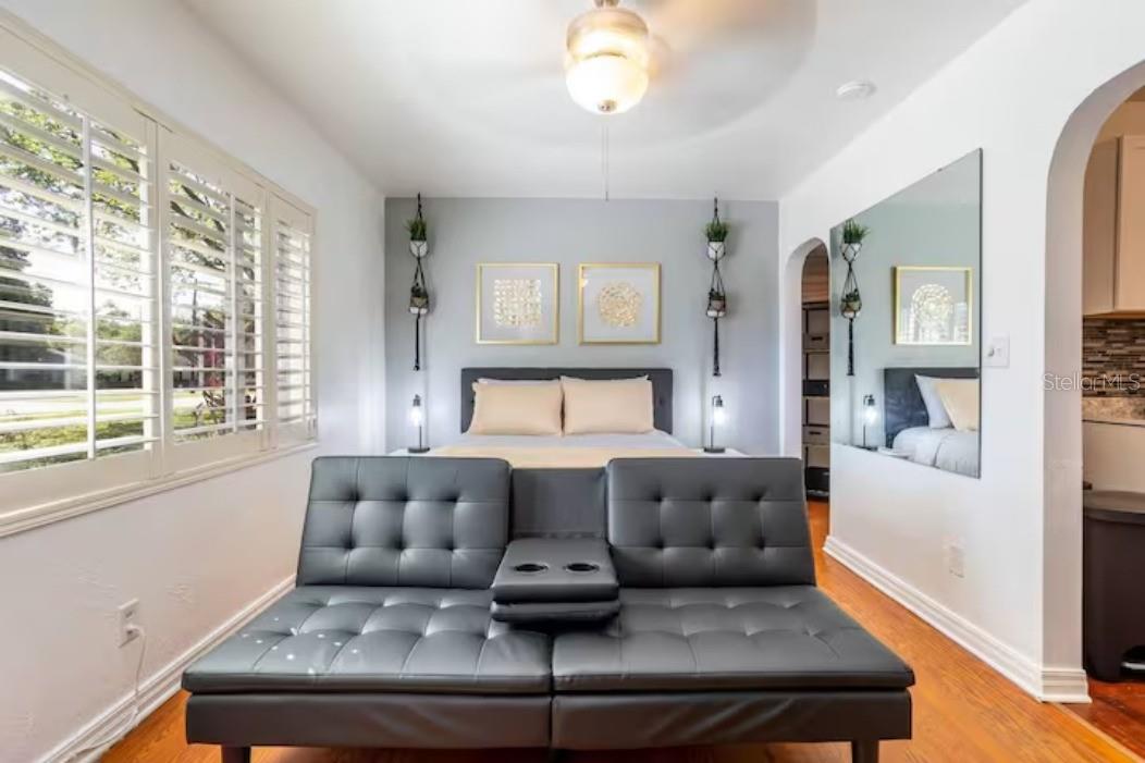 O6118210 Property Photo 2