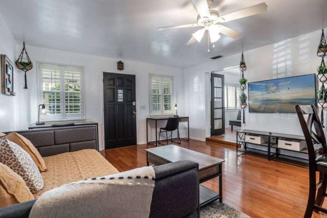 O6118210 Property Photo 5