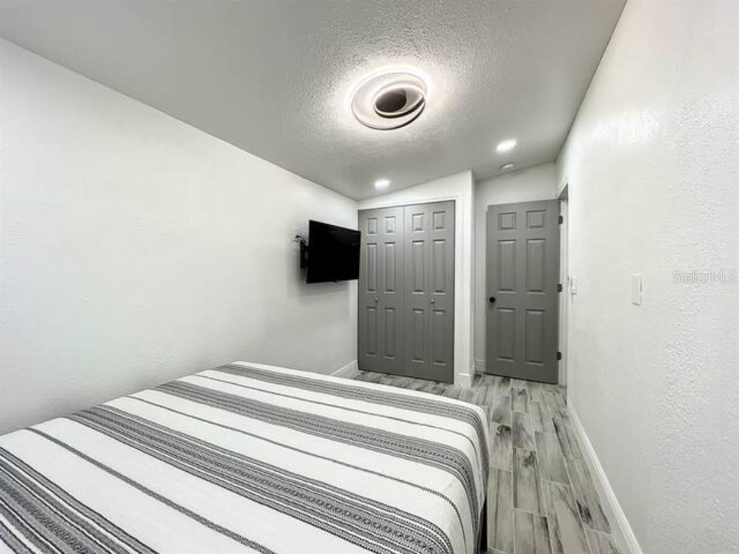 O6118579 Property Photo 11