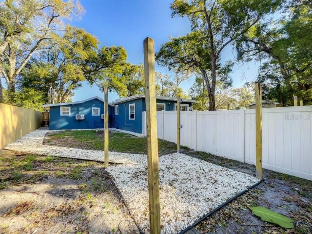 O6118579 Property Photo 19
