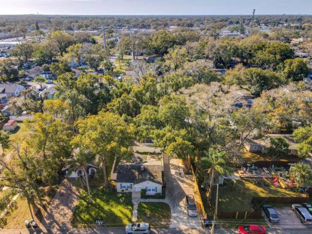 O6118579 Property Photo 20