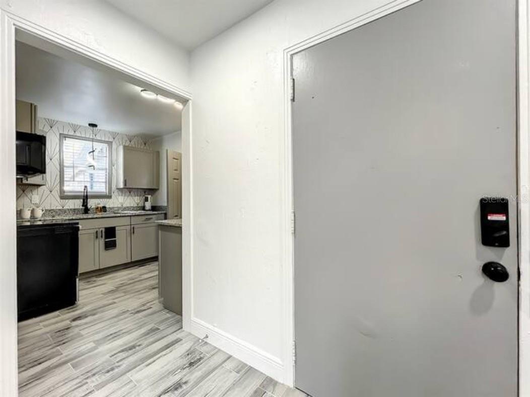 O6118626 Property Photo 7