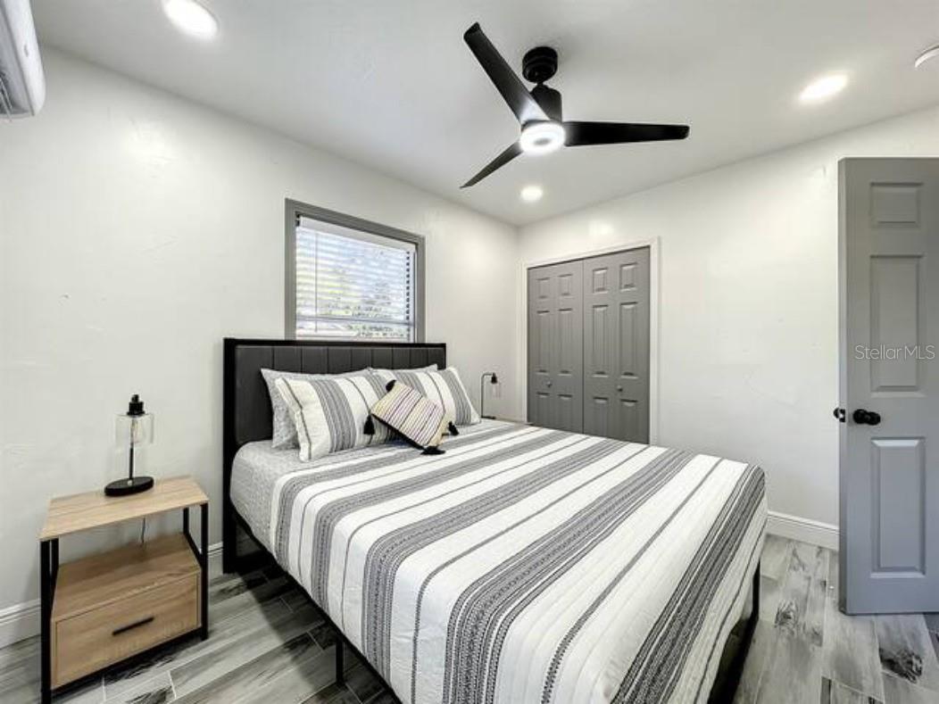 O6118626 Property Photo 15