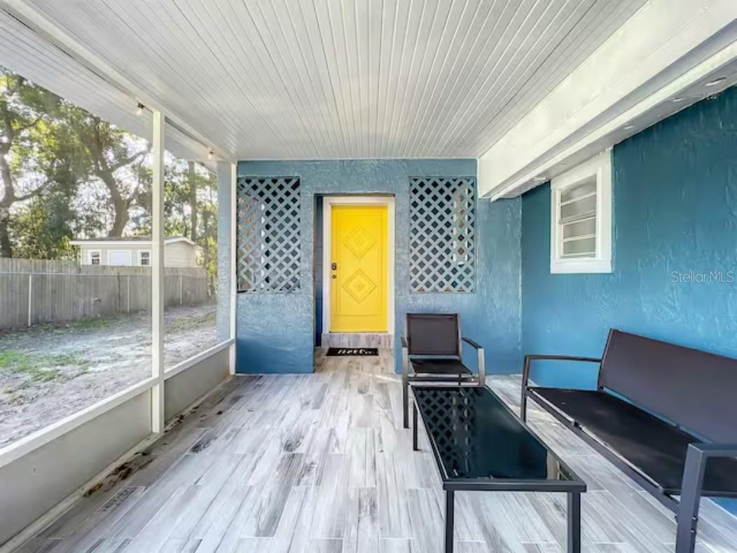 O6118626 Property Photo 24