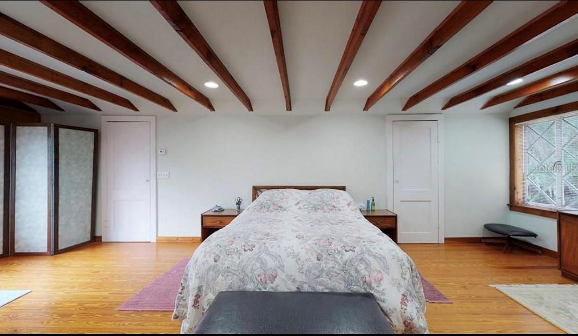 O6118763 Property Photo 16