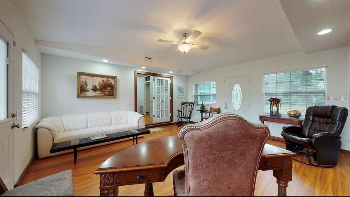 O6118763 Property Photo 21