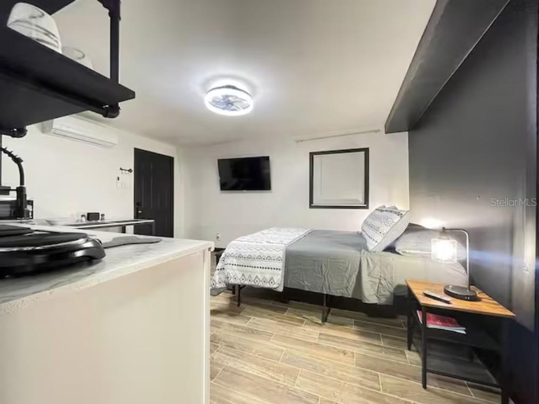 O6119323 Property Photo 15