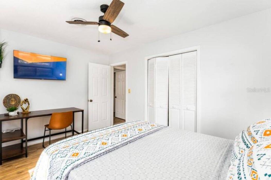 O6119607 Property Photo 4