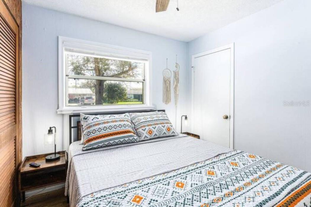 O6119607 Property Photo 5