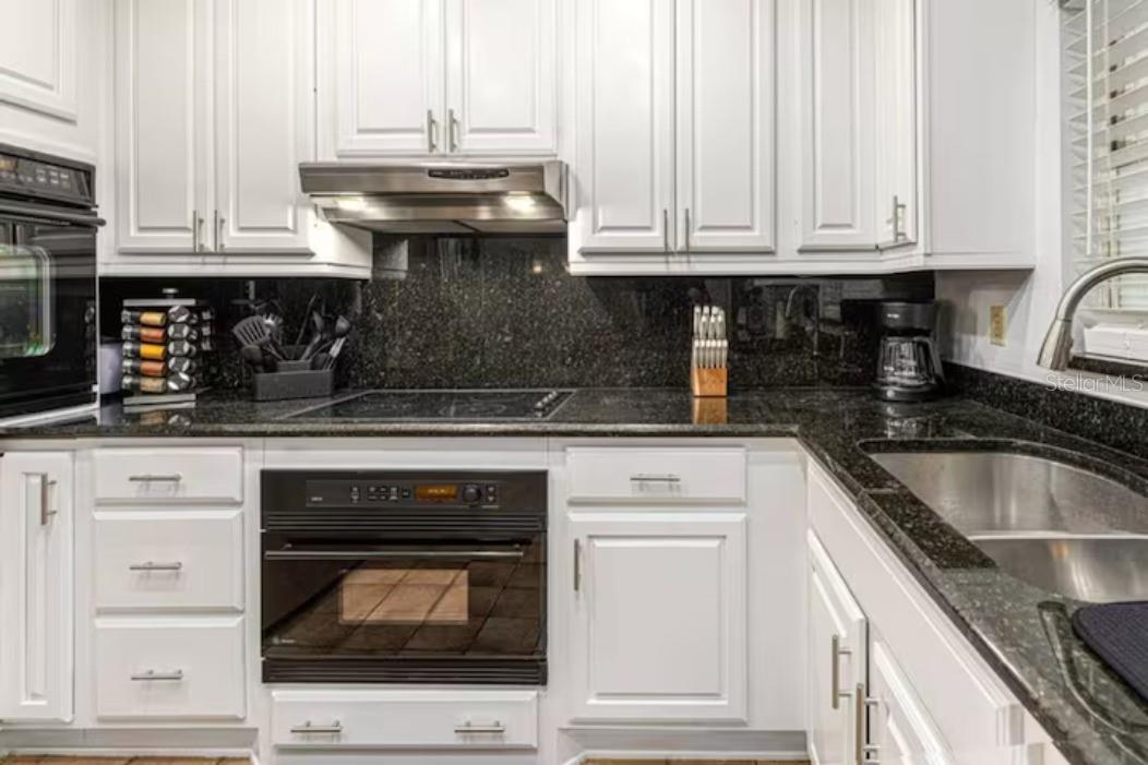 O6119607 Property Photo 8