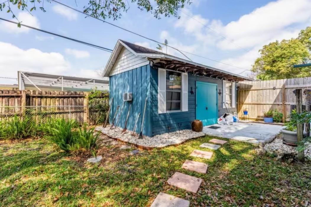 O6119607 Property Photo 18