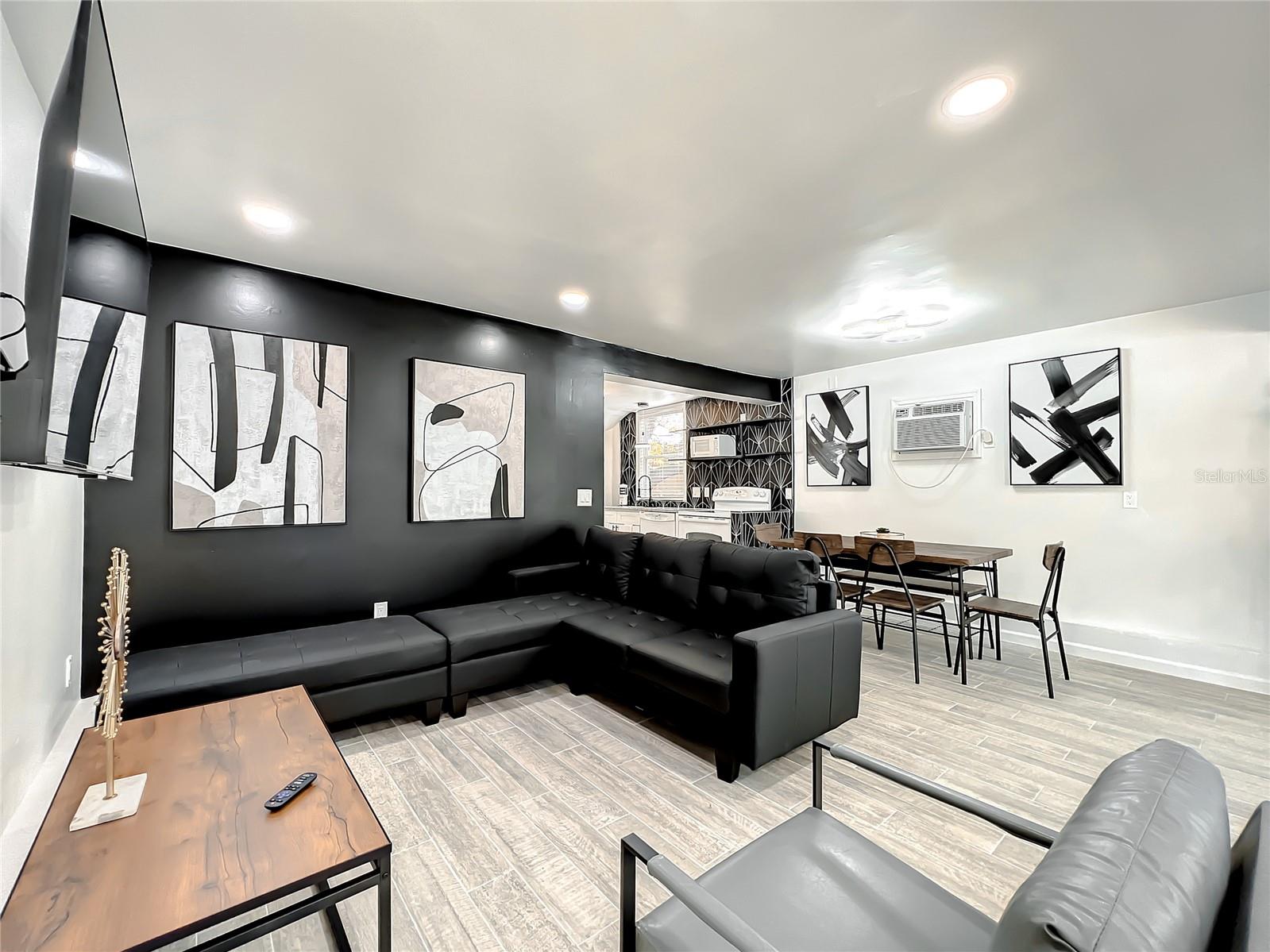 O6120670 Property Photo 3
