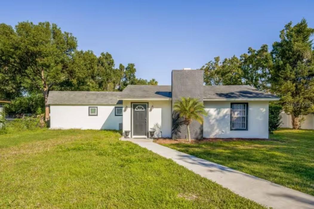 O6123721 Property Photo 2