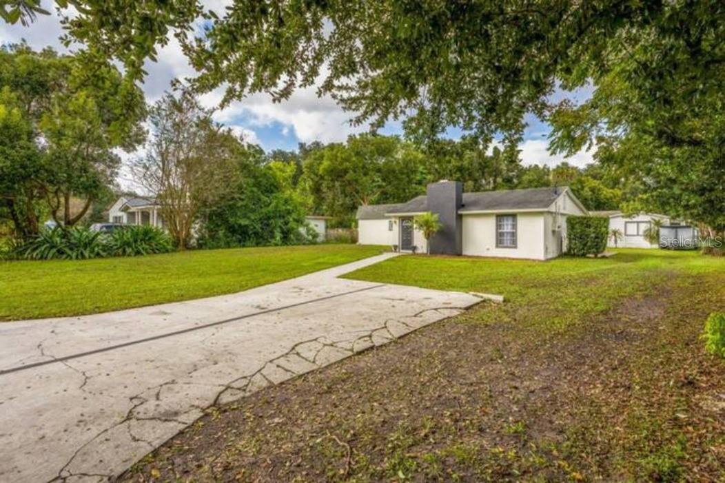 O6123721 Property Photo 8