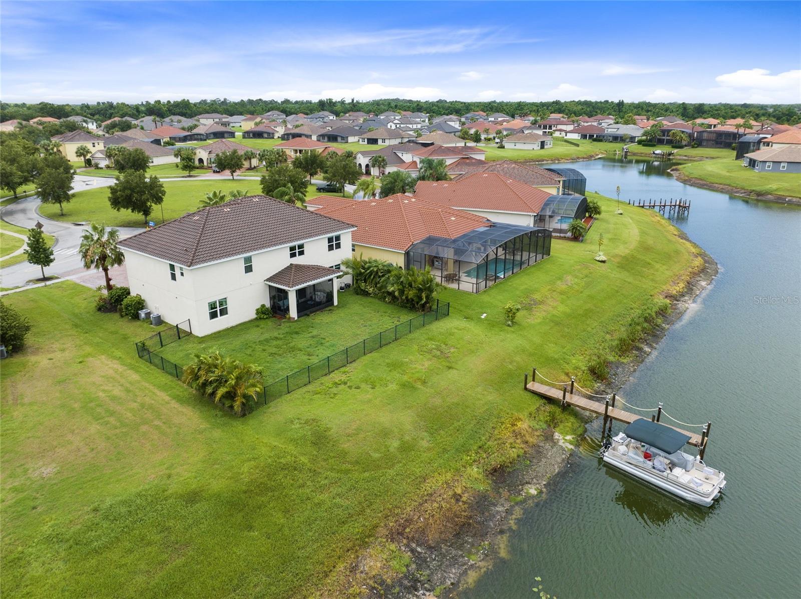 3877 Shoreside Dr Property Photo 2