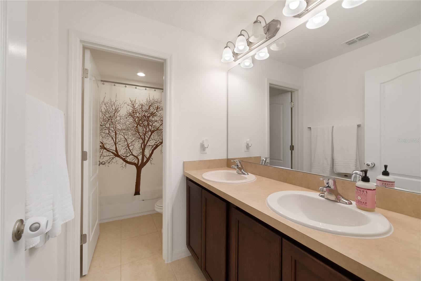 9193 Bradleigh Drive Property Photo 16
