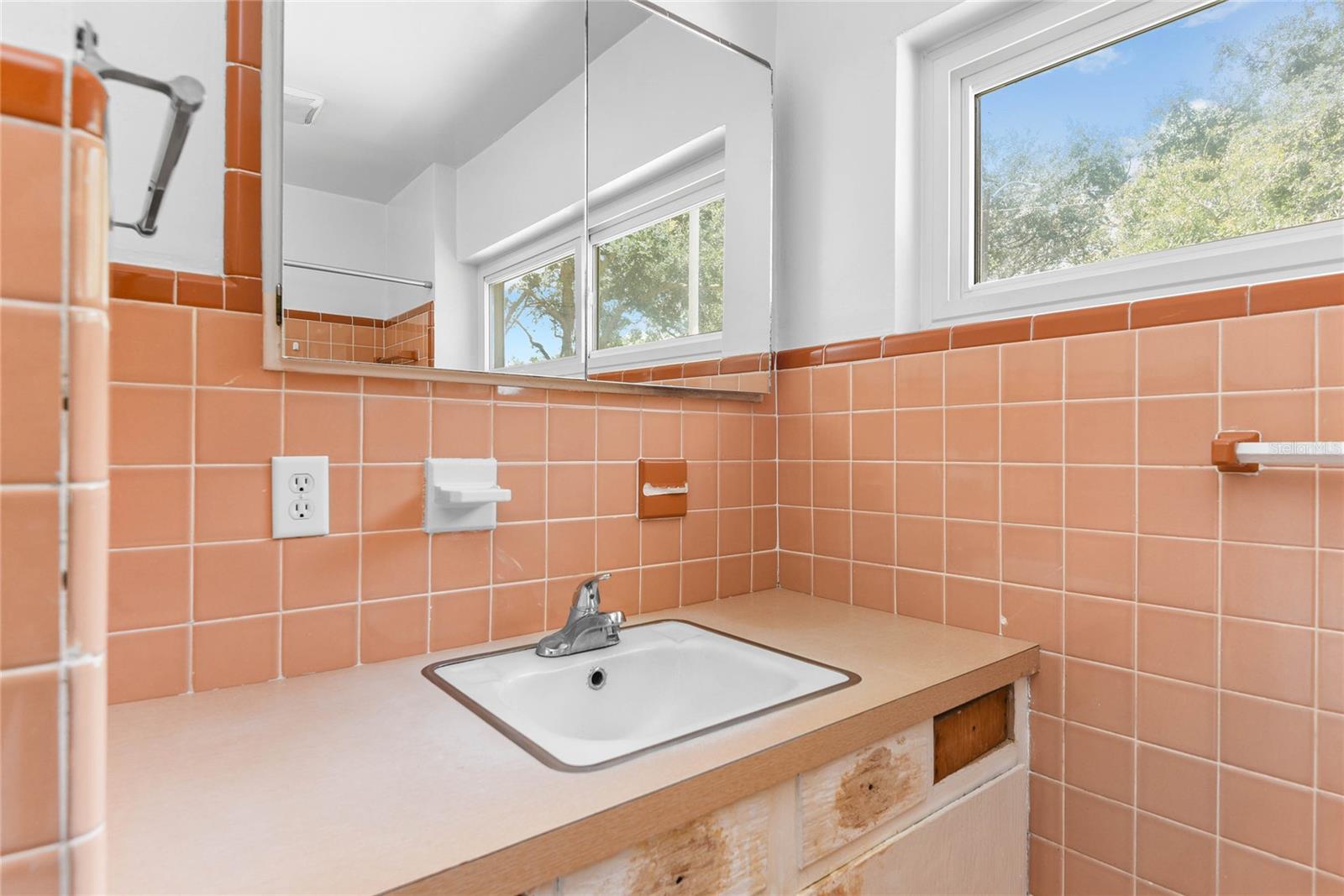 3911 Finch Street Property Photo 17