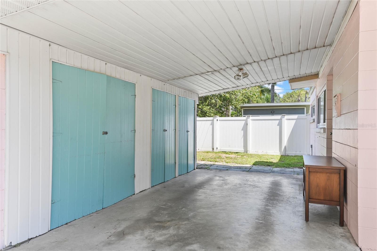 3911 Finch Street Property Photo 24