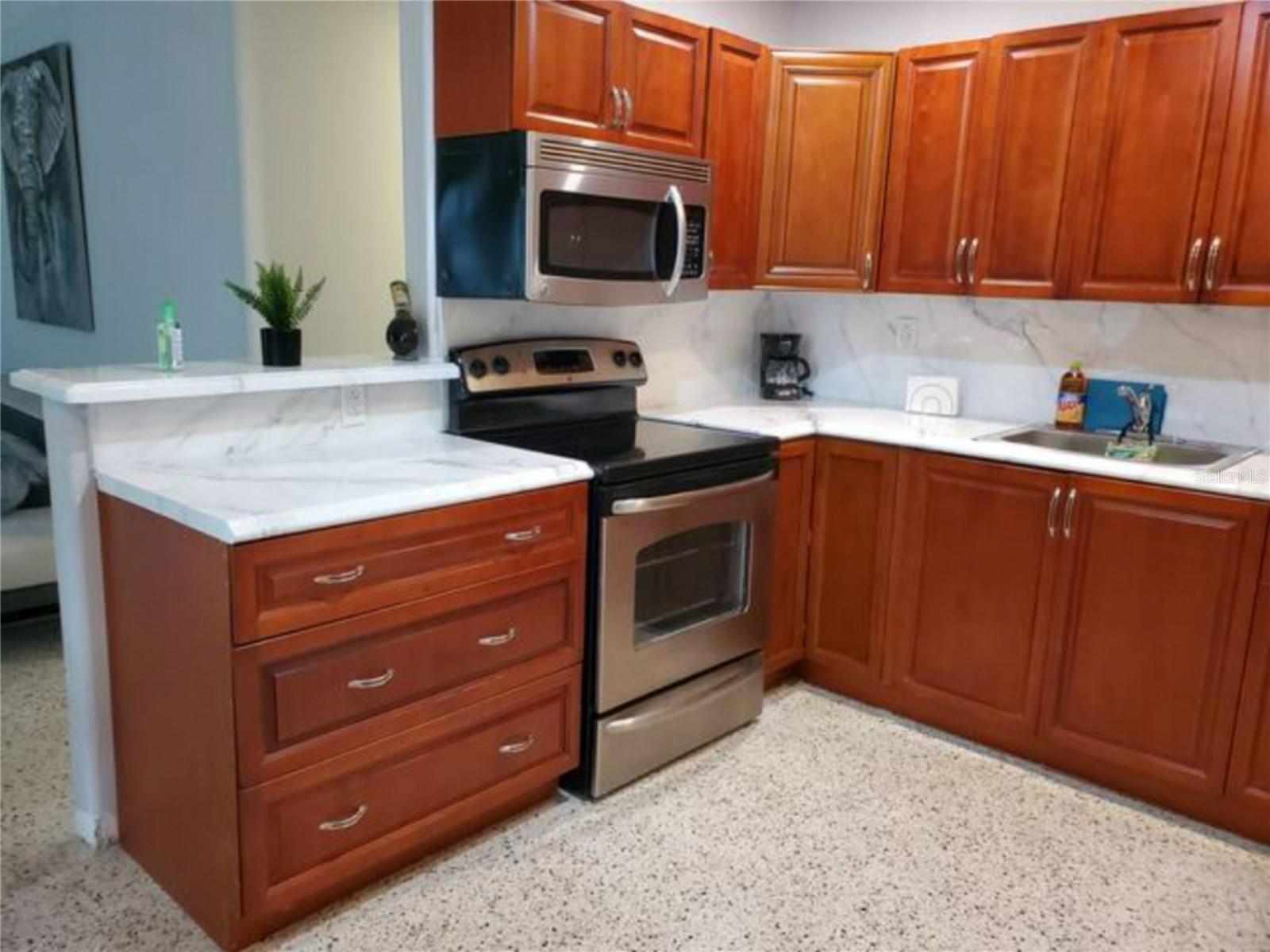 5699 Se 44th Avenue Property Photo 6