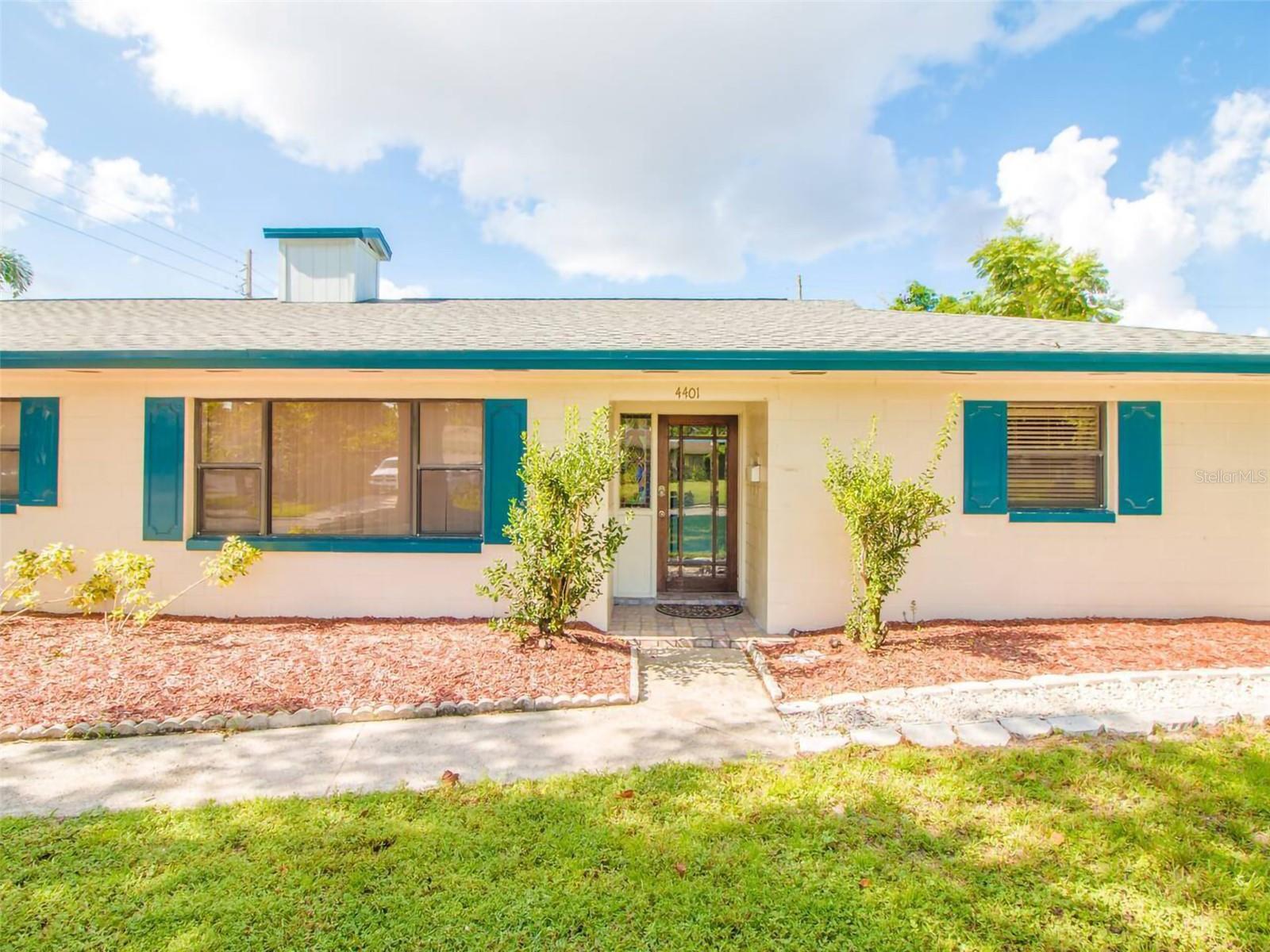 O6135015 Property Photo 1