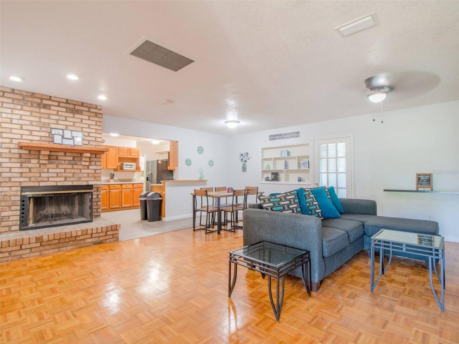 O6135015 Property Photo 3