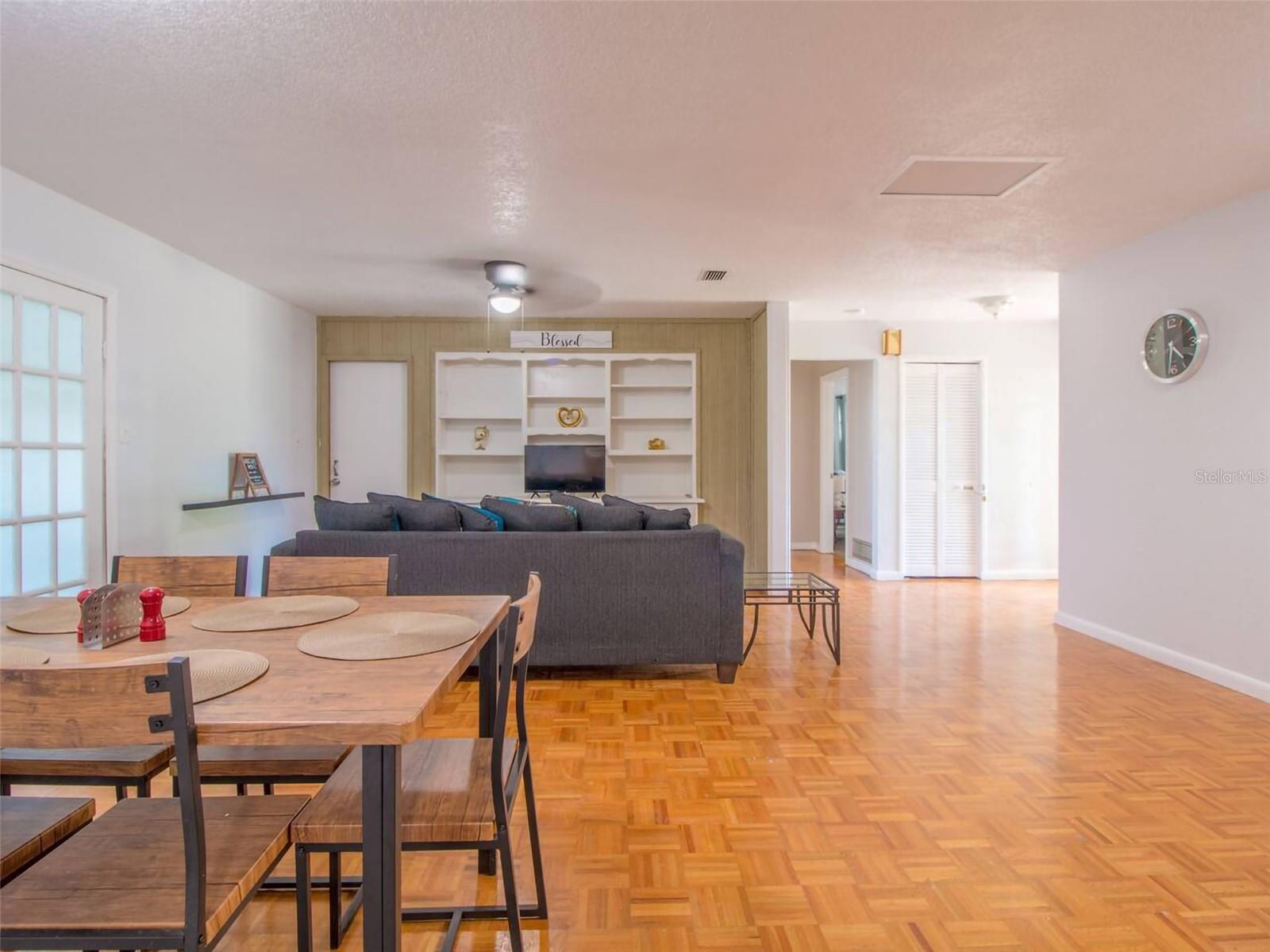 O6135015 Property Photo 5