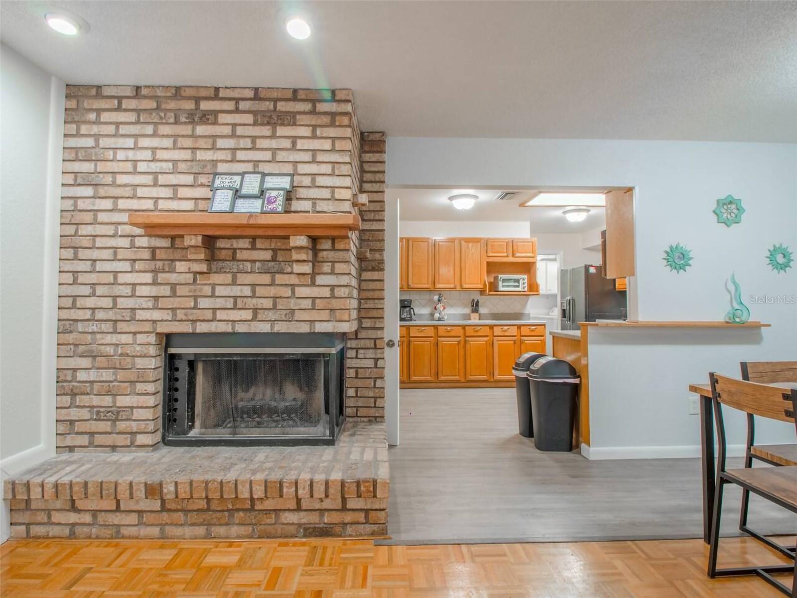 O6135015 Property Photo 6